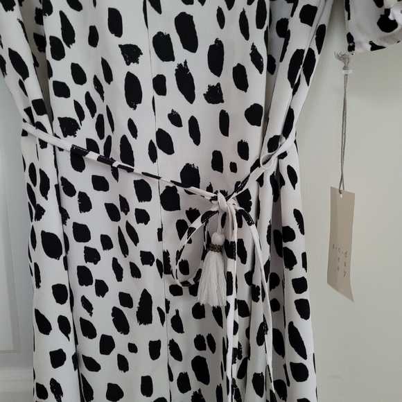 Black and white belted dress - Picture 5 of 5